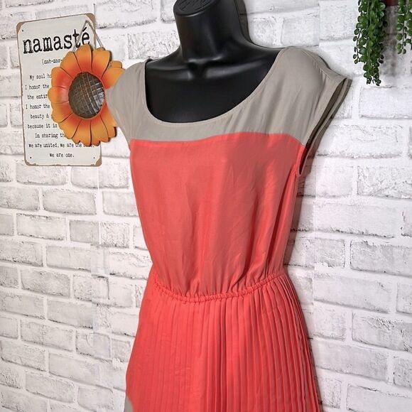 American Eagle Pleated Ruffle Fit & Flare Dress Boho Hippie XS - Picture 5 of 12